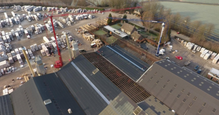 Dak- en wandbeplating bij renovatie te Azewijn