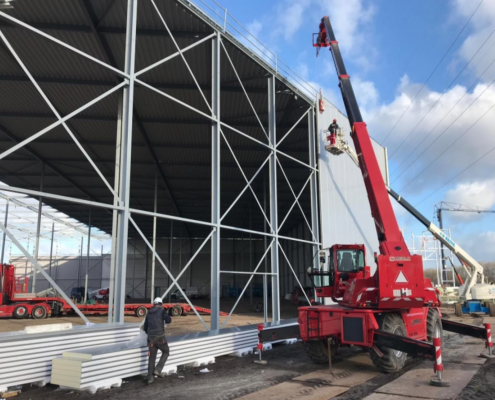 Dak- en wandbeplating bij Sils te Apeldoorn