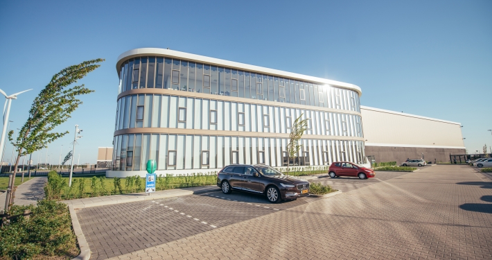 Dak- en wandbeplating bij DC 't Klooster in Nieuwegein