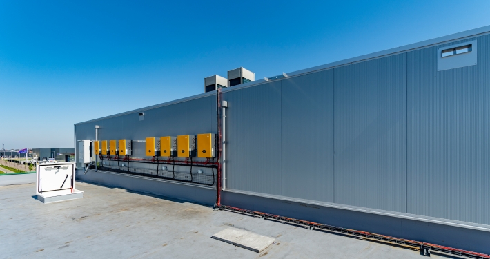 Dak- en wandbeplating bij Zann Lansingerland