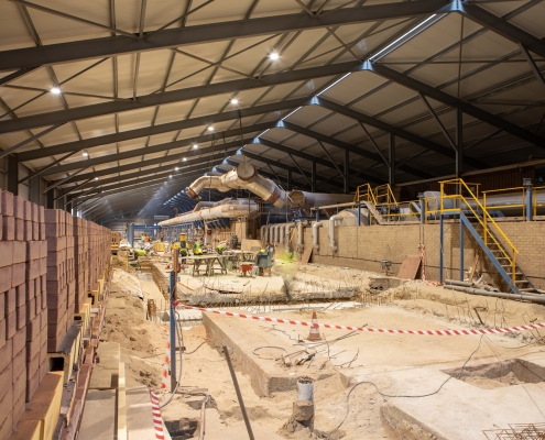 Dak- en wandbeplating bij steenfabriek te Angeren Dak- en wandbeplating bij steenfabriek te Tolkamer