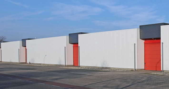 Dak- en wandbeplating bij Bongers te Woerden