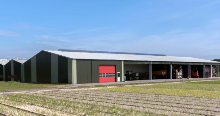 Dak- en wandbeplating bij V.D. Klink Belmeer B.V. te 't Zand