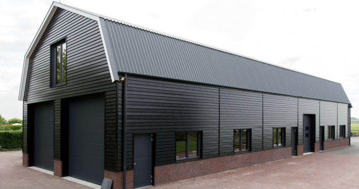 Dak- en wandbeplating bij Fam. Verweij te Lopik