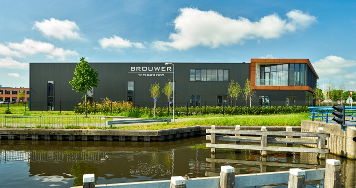 Dak- en wandbeplating bij Brouwer Technology te Nijkerk