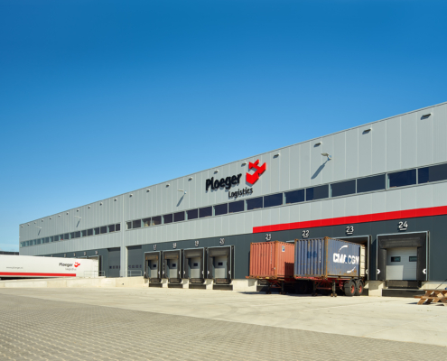 Dak- en gevelbeplating bij Ploeger te Harderwijk