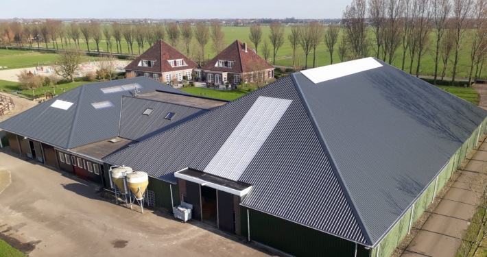 Dak- en wandbeplating dakvervanging manege Dak- en wandbeplating dakvervanging manege