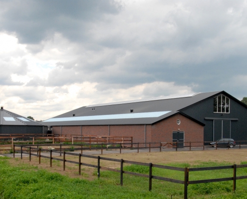 Dak- en wandbeplating bij Fam. Hurkmans te Veghel