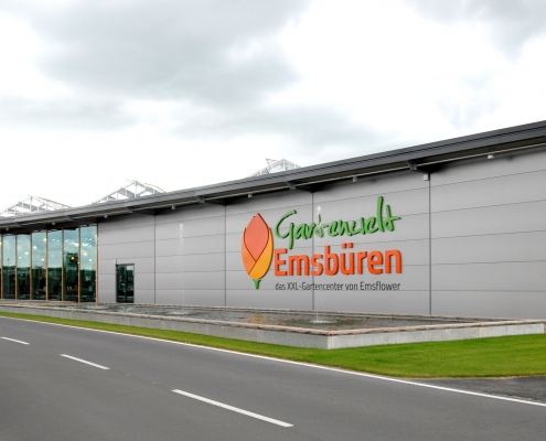 Dak- en wandbeplating bij Emsflower te Emsbüren