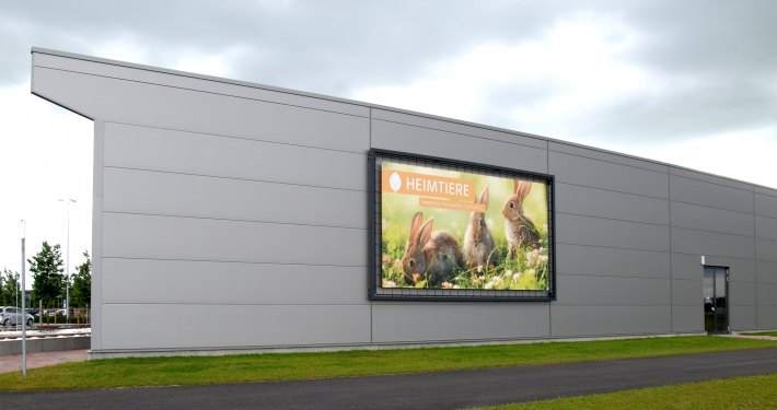 Dak- en wandbeplating bij Emsflower te Emsbüren