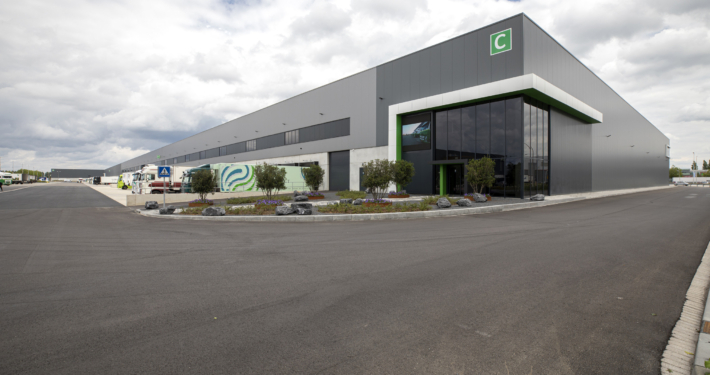 Dak- en gevelbeplating bij Greenery te Barendrecht