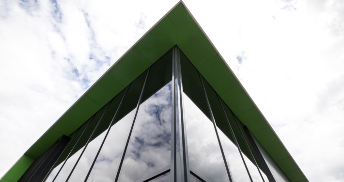 Dak- en gevelbeplating bij Greenery te Barendrecht