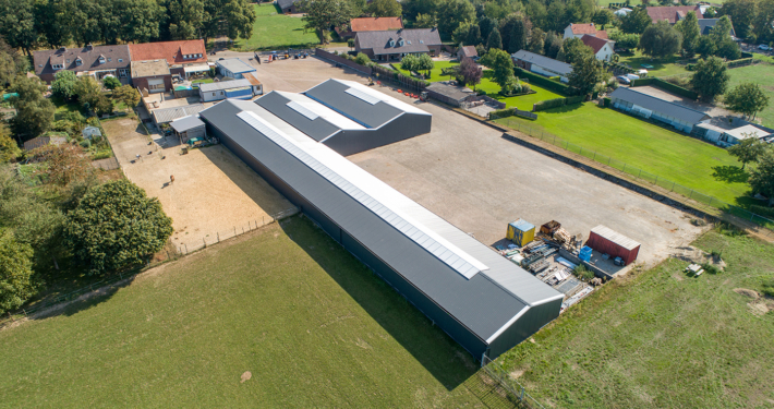 Dak- en gevelbeplating bij Bosmans Machines te Neer