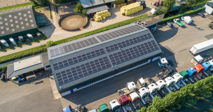 Dakrenovatie bij Garage Verspui te Hoornaar