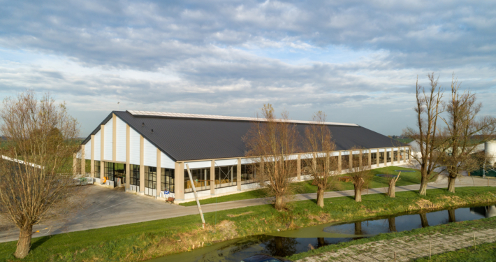 Dak- en gevelbeplating bij Fam. Schilder te Spierdijk