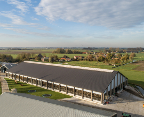 Dak- en gevelbeplating bij Fam. Schilder te Spierdijk