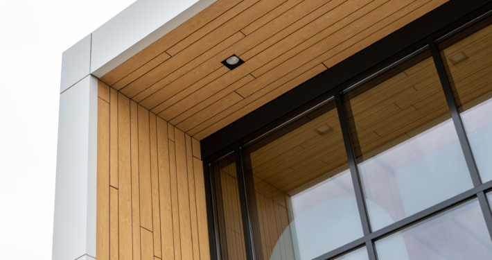 Dak- en gevelbeplating bij Lewo te Woudenberg