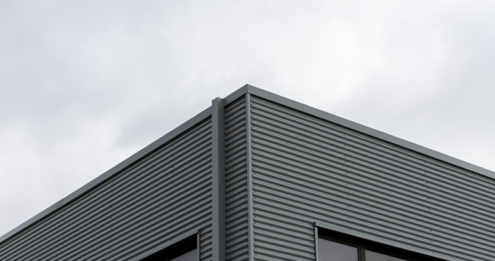 Dak- en gevelbeplating bij Lewo te Woudenberg