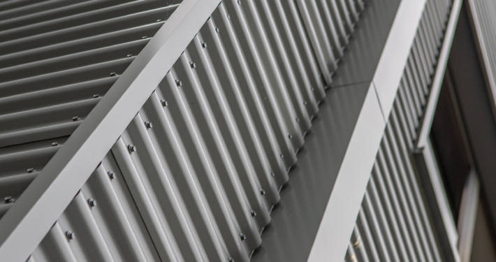 Dak- en gevelbeplating bij Lewo te Woudenberg