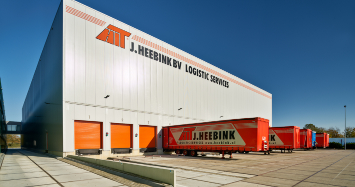 Dak- en gevelbeplating bij Heebink te Veenendaal