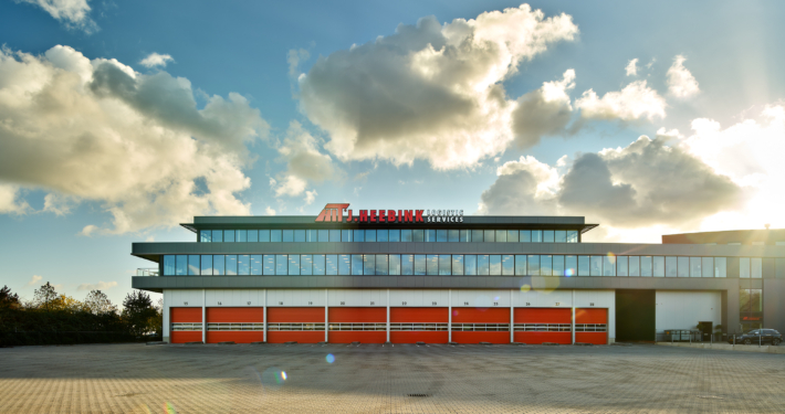 Dak- en gevelbeplating bij Heebink te Veenendaal