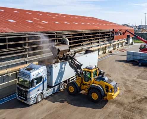 Dakbeplating bij Orgaworld te Drachten