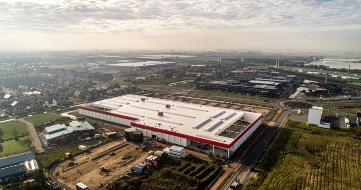 Dak- en gevelbeplating bij nieuwbouw BAUHAUS