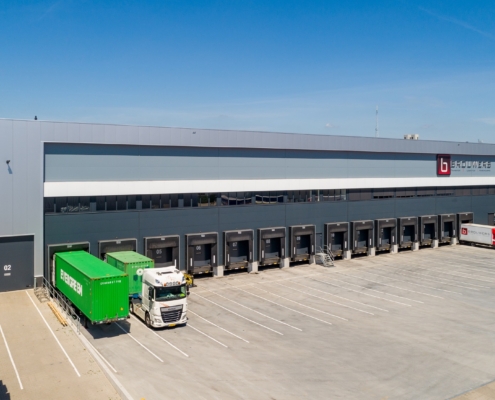 Dak- en gevelbeplating bij Brouwers te Den Bosch