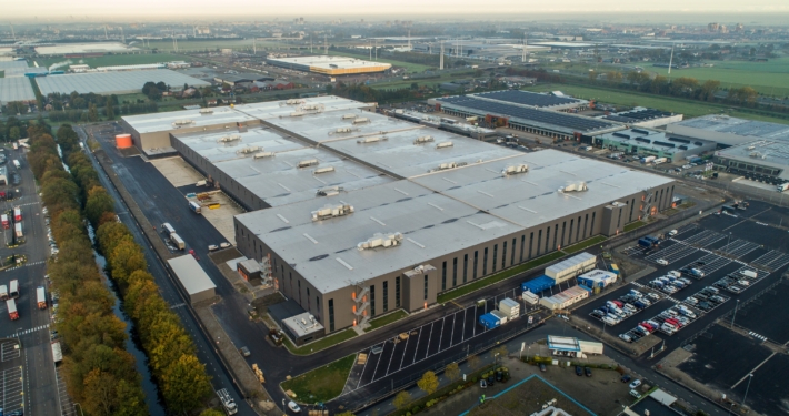 Dak- en gevelbeplating bij Zalando te Bleiswijk