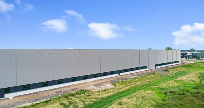 Dak- en gevelbeplating bij Welkoop te Apeldoorn