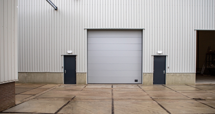 Dak- en gevelbeplating bij Fuite te Genemuiden