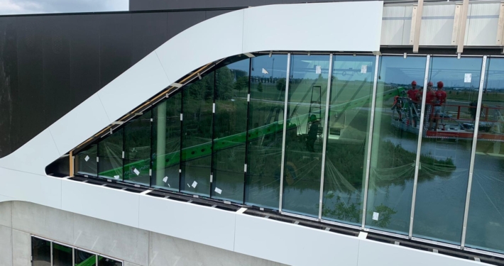 Dak- en gevelbeplating bij LC Packaging te Waddinxveen