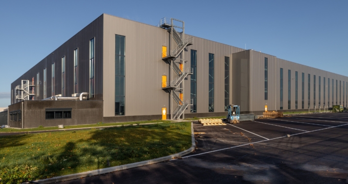 Dak- en gevelbeplating bij Zalando te Bleiswijk