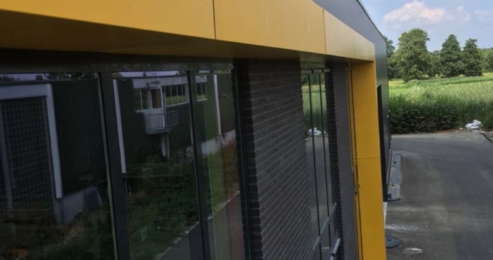 Dak- en gevelbeplating bij Avema te Achterveld