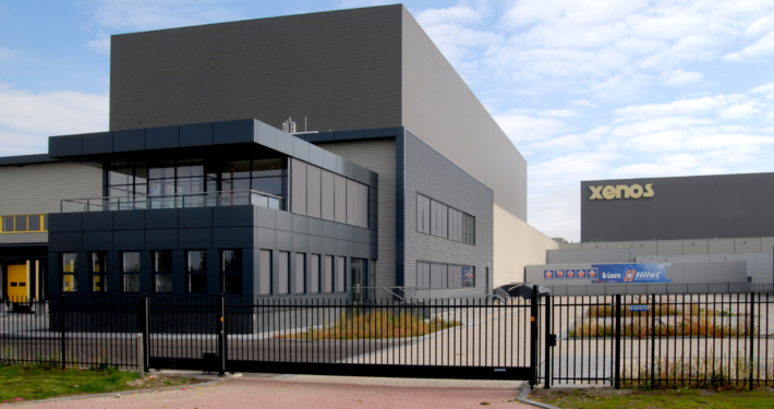 Dak- en gevelbeplating Xenos in Waalwijk