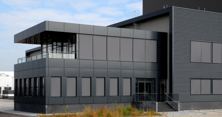 Dak- en gevelbeplating Xenos in Waalwijk