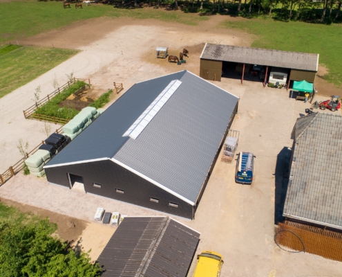 Dak- en gevelbeplating levering en montage in opdracht van Bouwbedrijf Kas