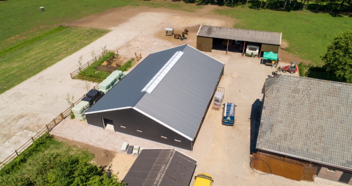 Dak- en gevelbeplating levering en montage in opdracht van Bouwbedrijf Kas