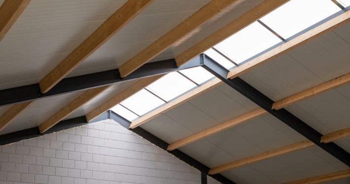 Dak- en gevelbeplating levering en montage in opdracht van Bouwbedrijf Kas