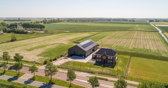 Dak- en gevelbeplating levering en montage in opdracht van Bouwbedrijf Hiemstra