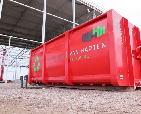 Onze ambitie is om de keten van stalen dak- en wandbeplating te sluiten.