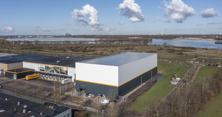 Nieuwbouw Klok Banden te Oud-Beijerland