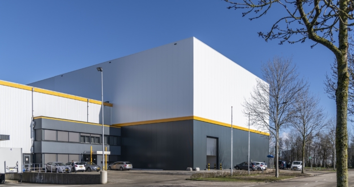 Nieuwbouw Klok Banden te Oud-Beijerland