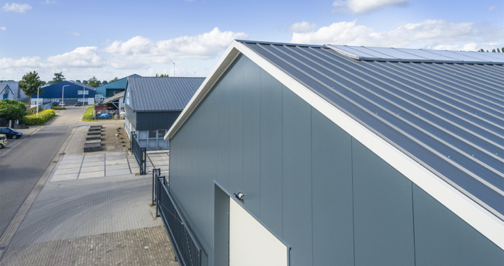 Renovatie bedrijfshal te Dronten