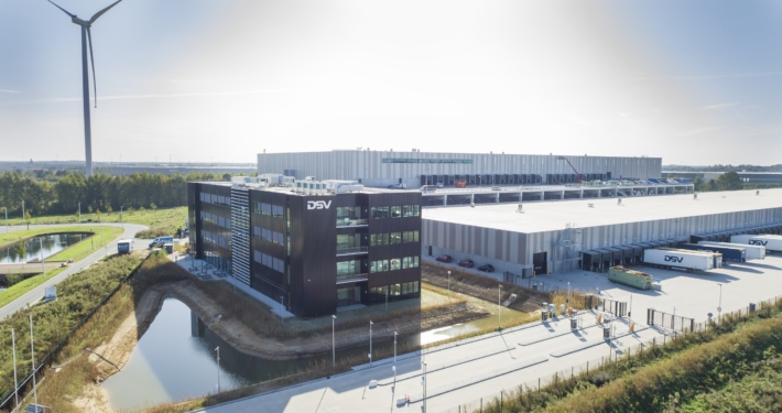 Nieuwbouw dubbeldeks warehouse te Venlo