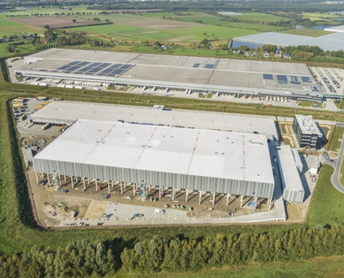 Nieuwbouw dubbeldeks warehouse te Venlo Nieuwbouw dubbeldeks warehouse te Venlo