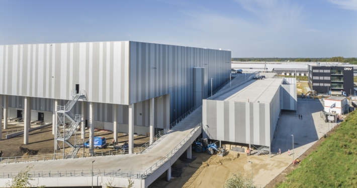 Nieuwbouw dubbeldeks warehouse te Venlo